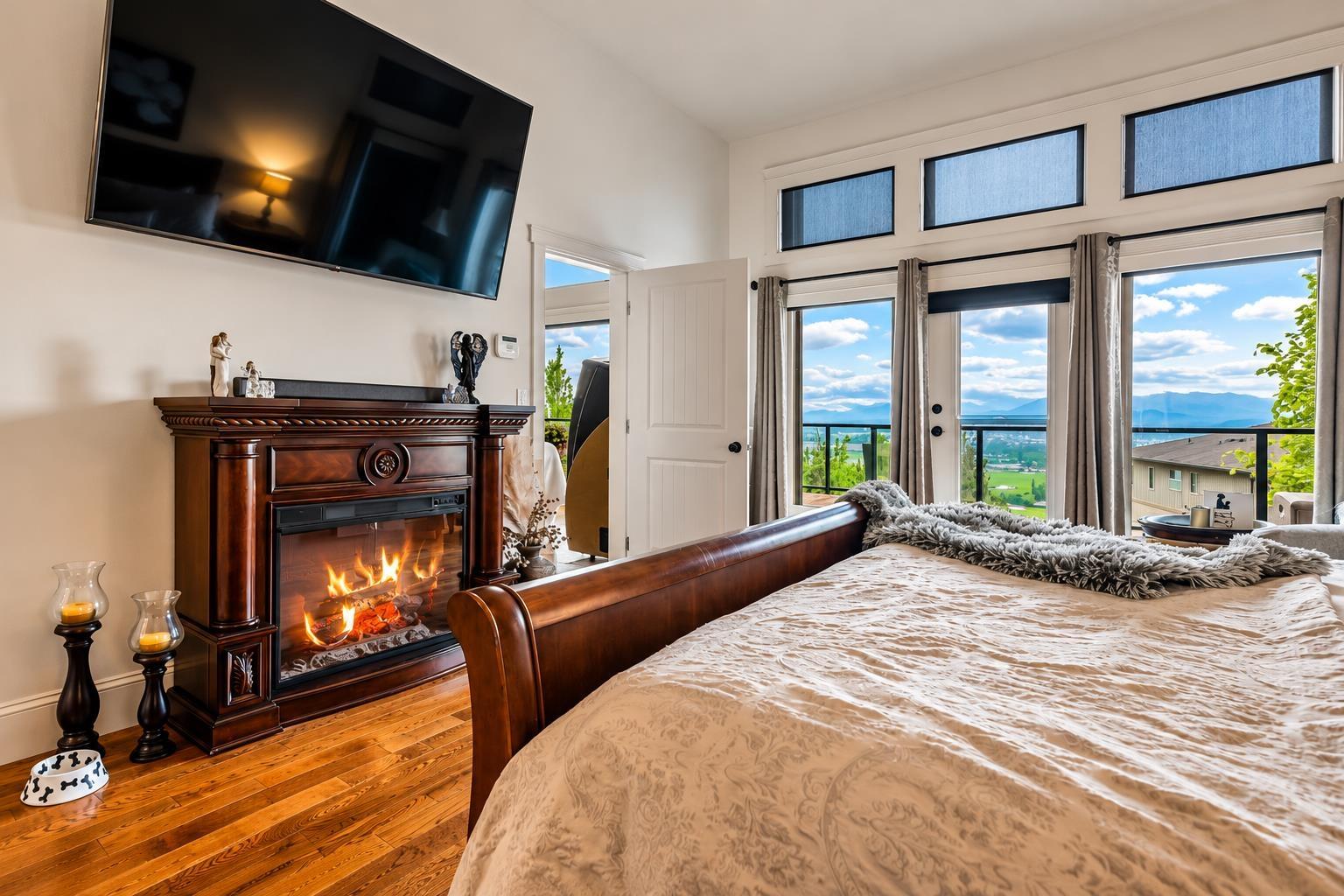 152 51075 FALLS COURT|Eastern Hillsides