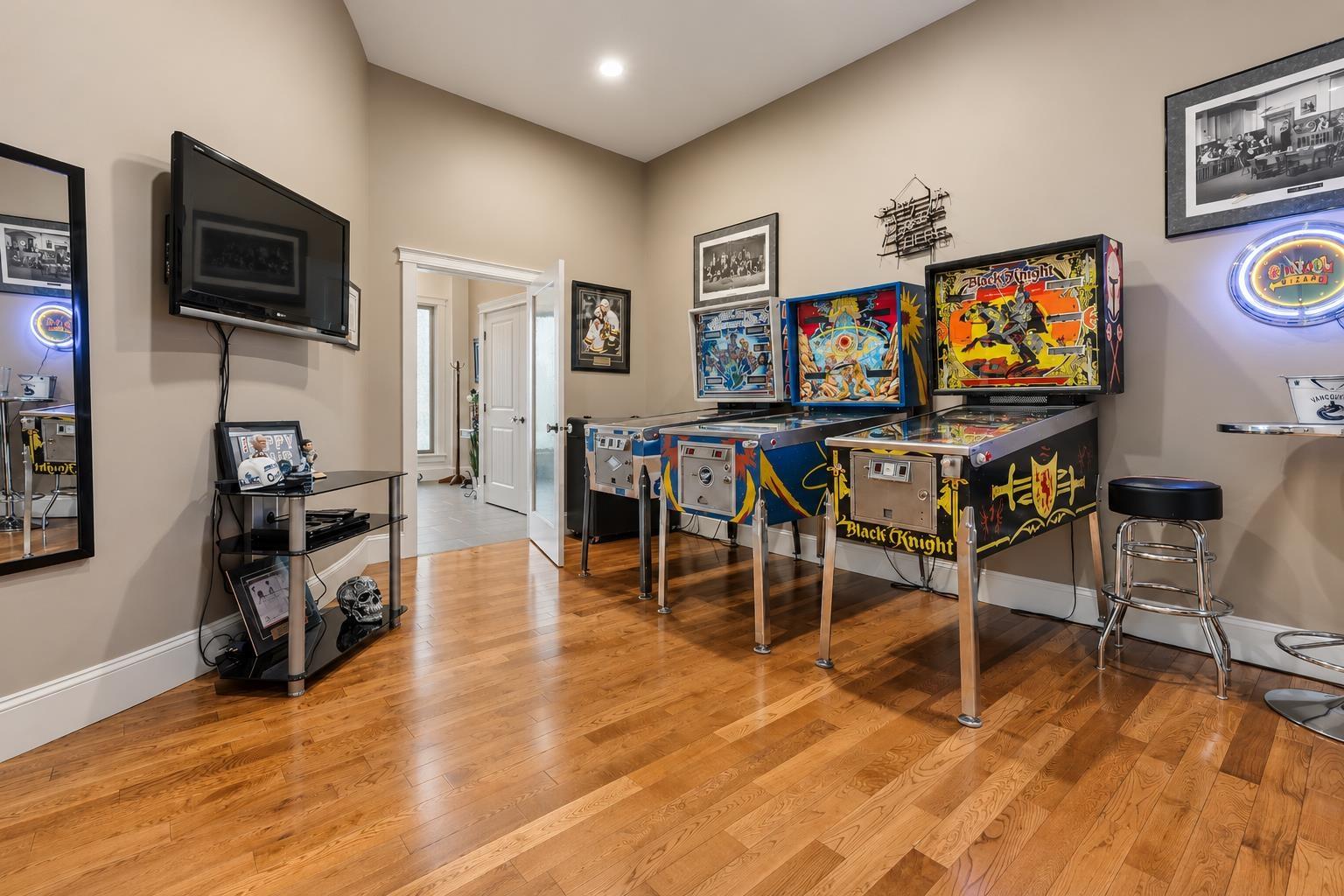 152 51075 FALLS COURT|Eastern Hillsides