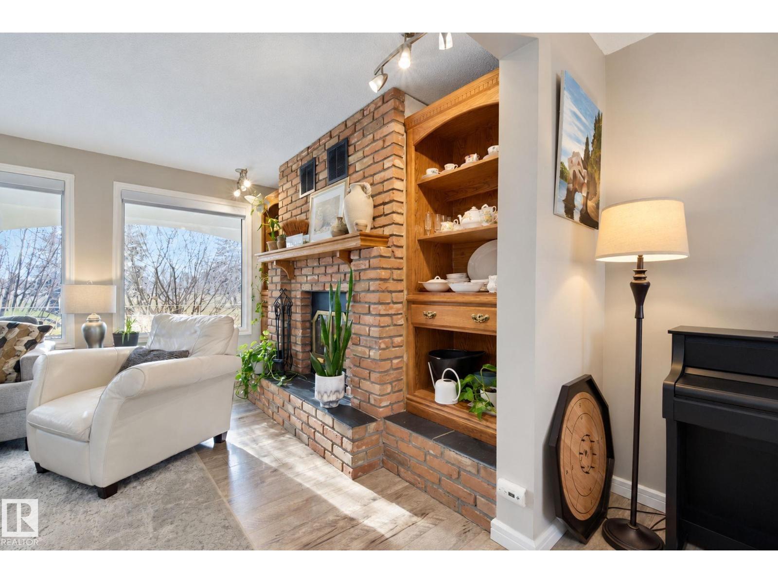 9 AKINS DR