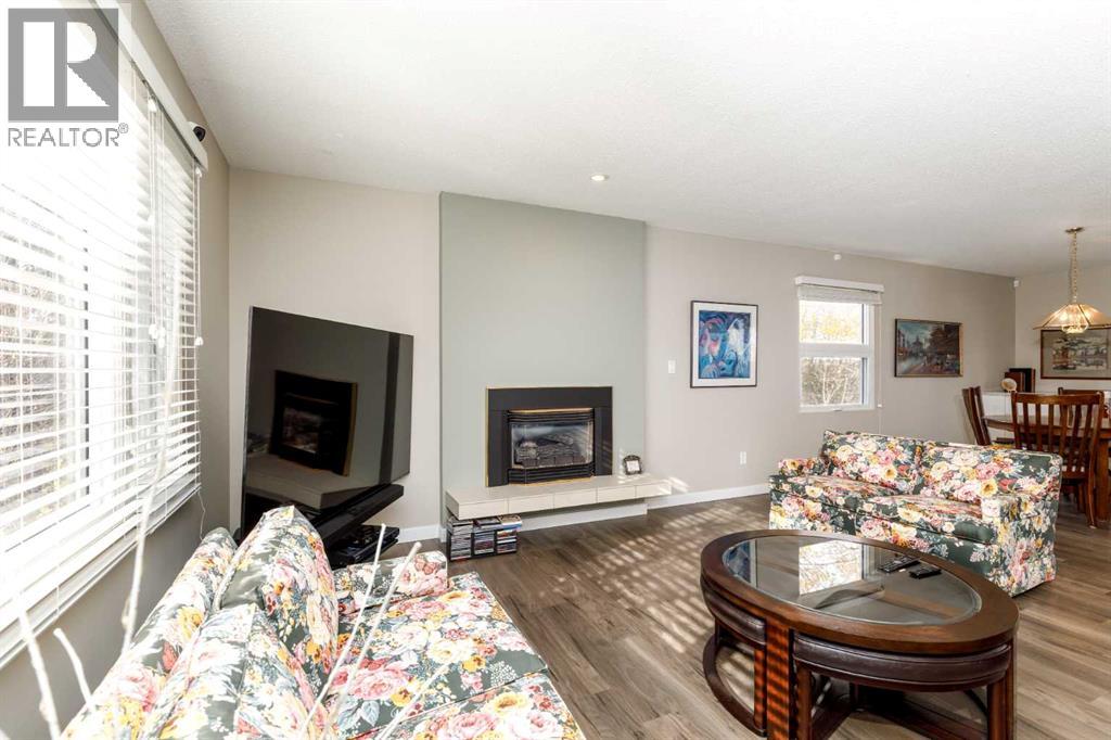 102 Welton Crescent