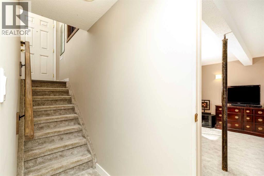 102 Welton Crescent