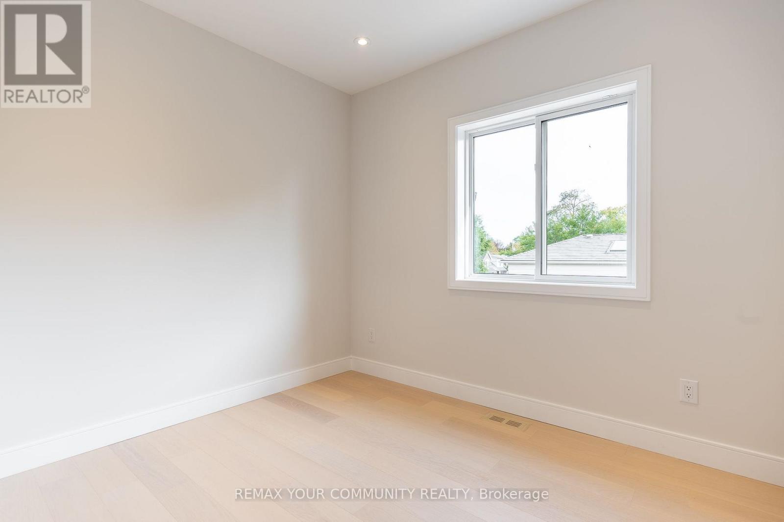 281 Queensdale Avenue, Toronto, Ontario  M4C 2B5 - Photo 28 - E14025036