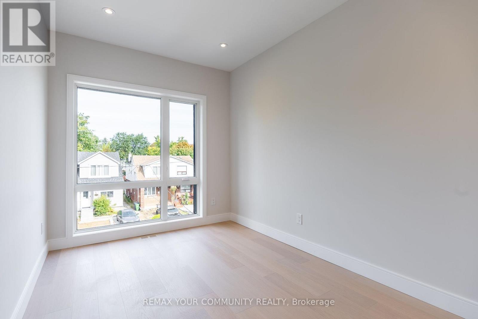 281 Queensdale Avenue, Toronto, Ontario  M4C 2B5 - Photo 33 - E14025036