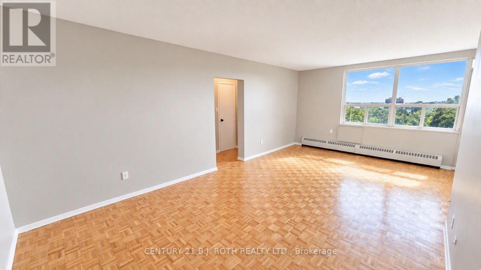 808 - 37 Peel Street, Barrie, Ontario  L4M 3L1 - Photo 13 - S13650392