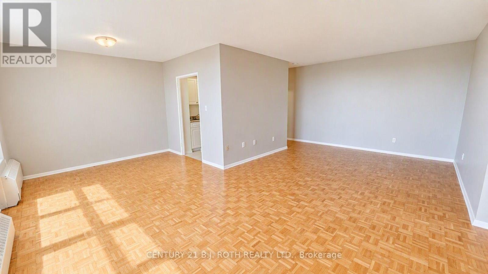 808 - 37 Peel Street, Barrie, Ontario  L4M 3L1 - Photo 12 - S13650392