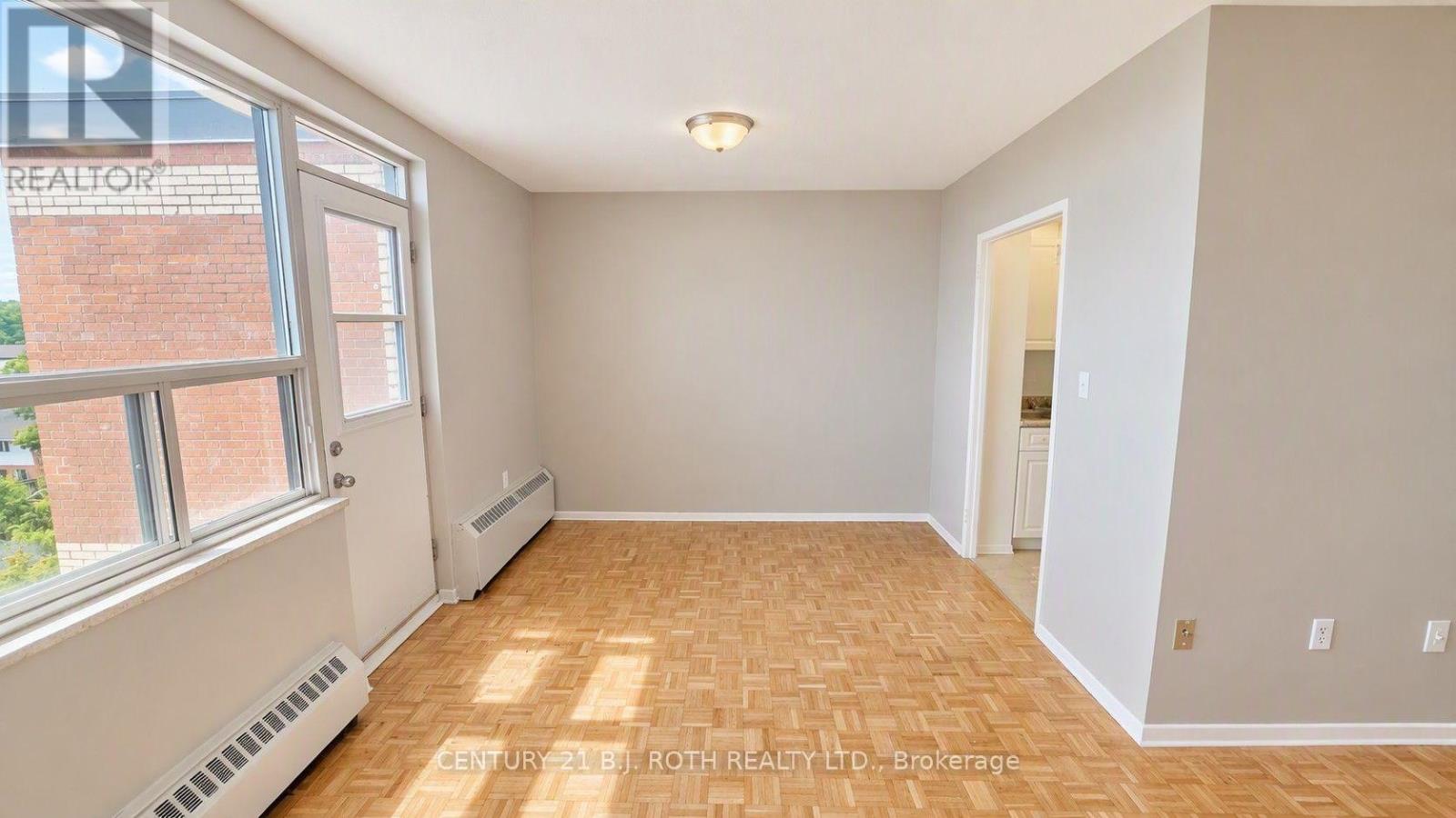 808 - 37 Peel Street, Barrie, Ontario  L4M 3L1 - Photo 7 - S13650392