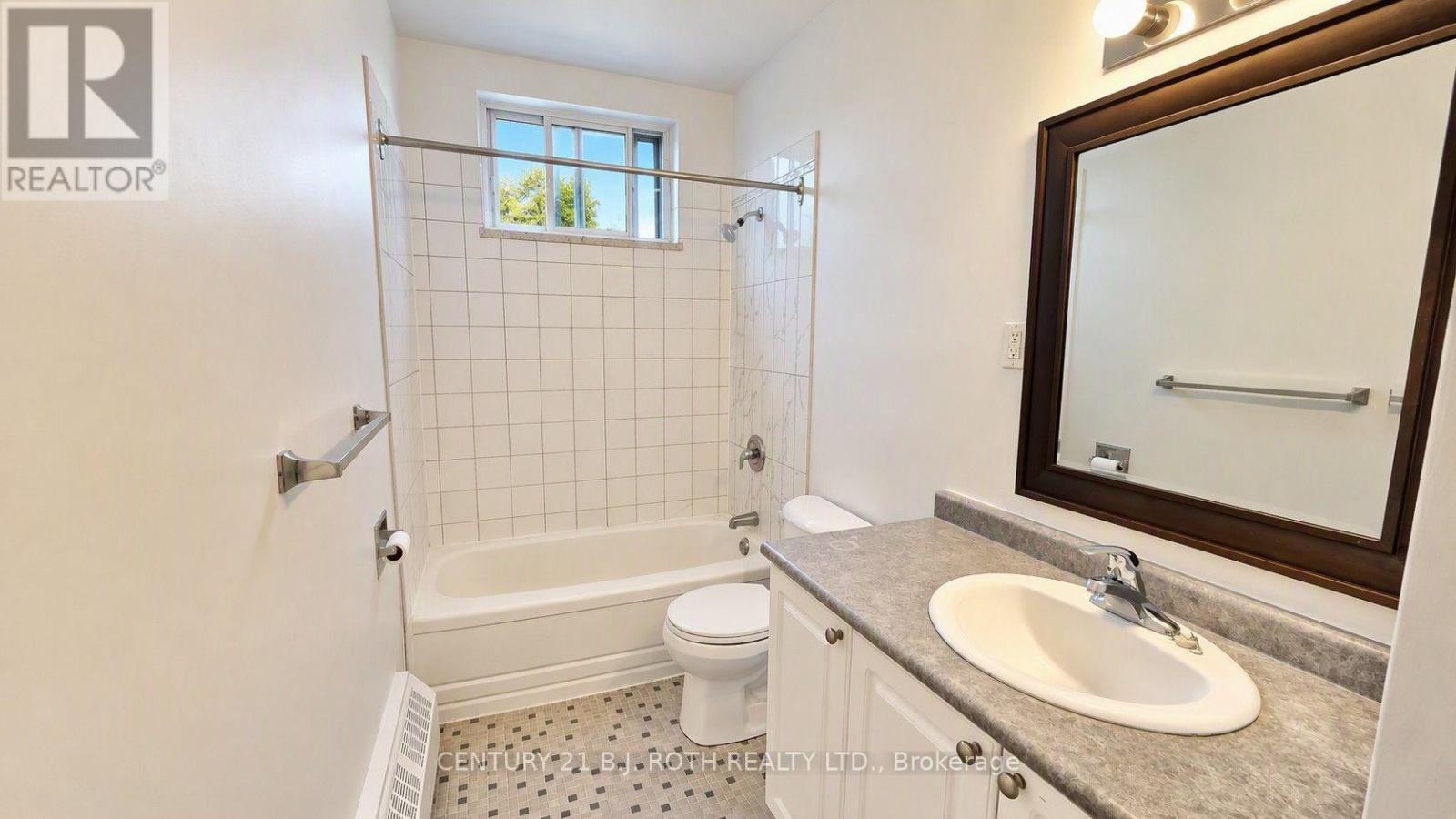 808 - 37 Peel Street, Barrie, Ontario  L4M 3L1 - Photo 20 - S13650392