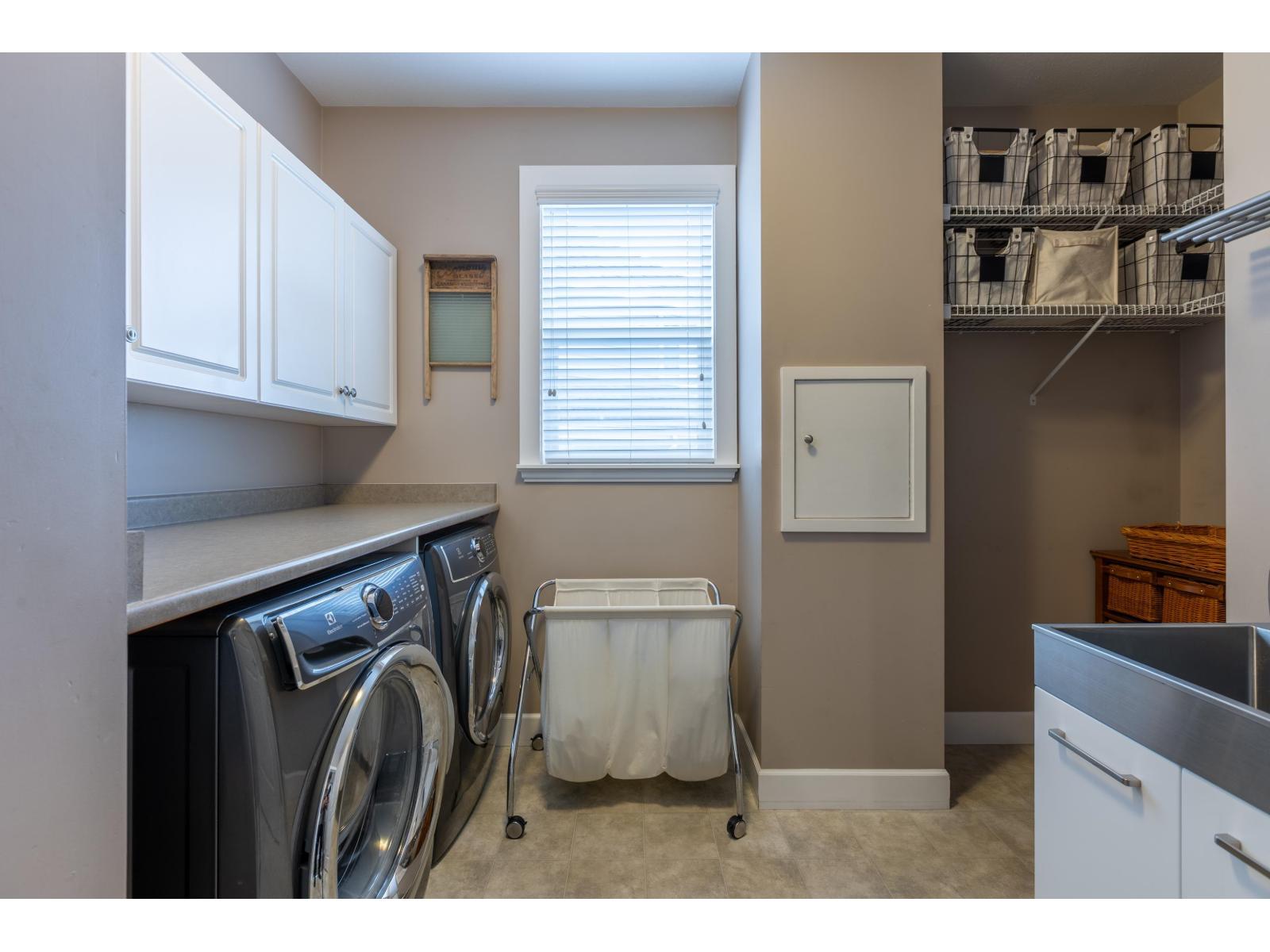 3469 BLUEBERRY COURT