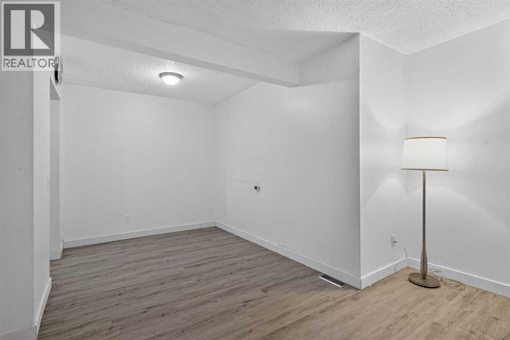 100, 2519 38 Street Ne, Calgary, Alberta  T1Y 4W8 - Photo 14 - A2348827