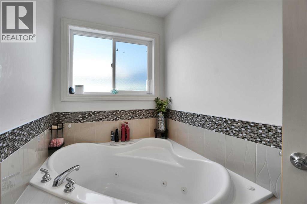 293 Saddlelake Drive NE, Calgary, Alberta  t3j 0b5 - Photo 35 - A2352967