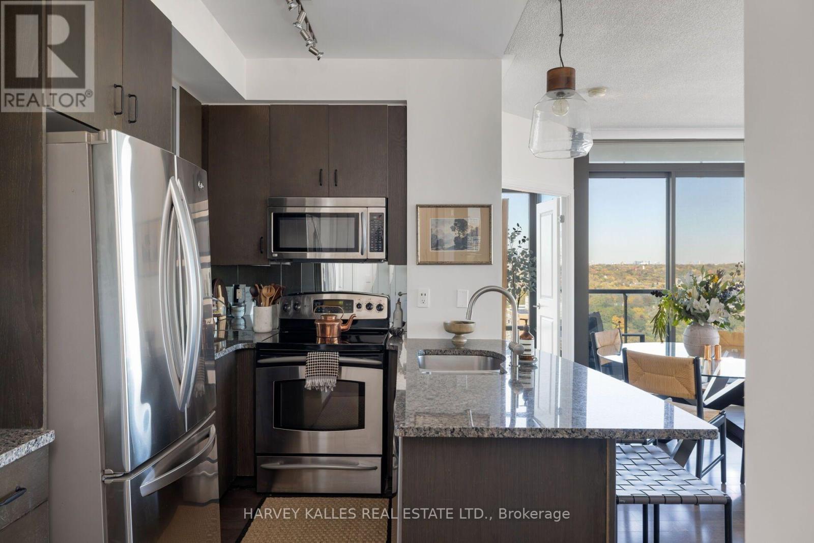 1909 - 18 Yorkville Avenue, Toronto, Ontario  M4W 3Y8 - Photo 13 - C14102964