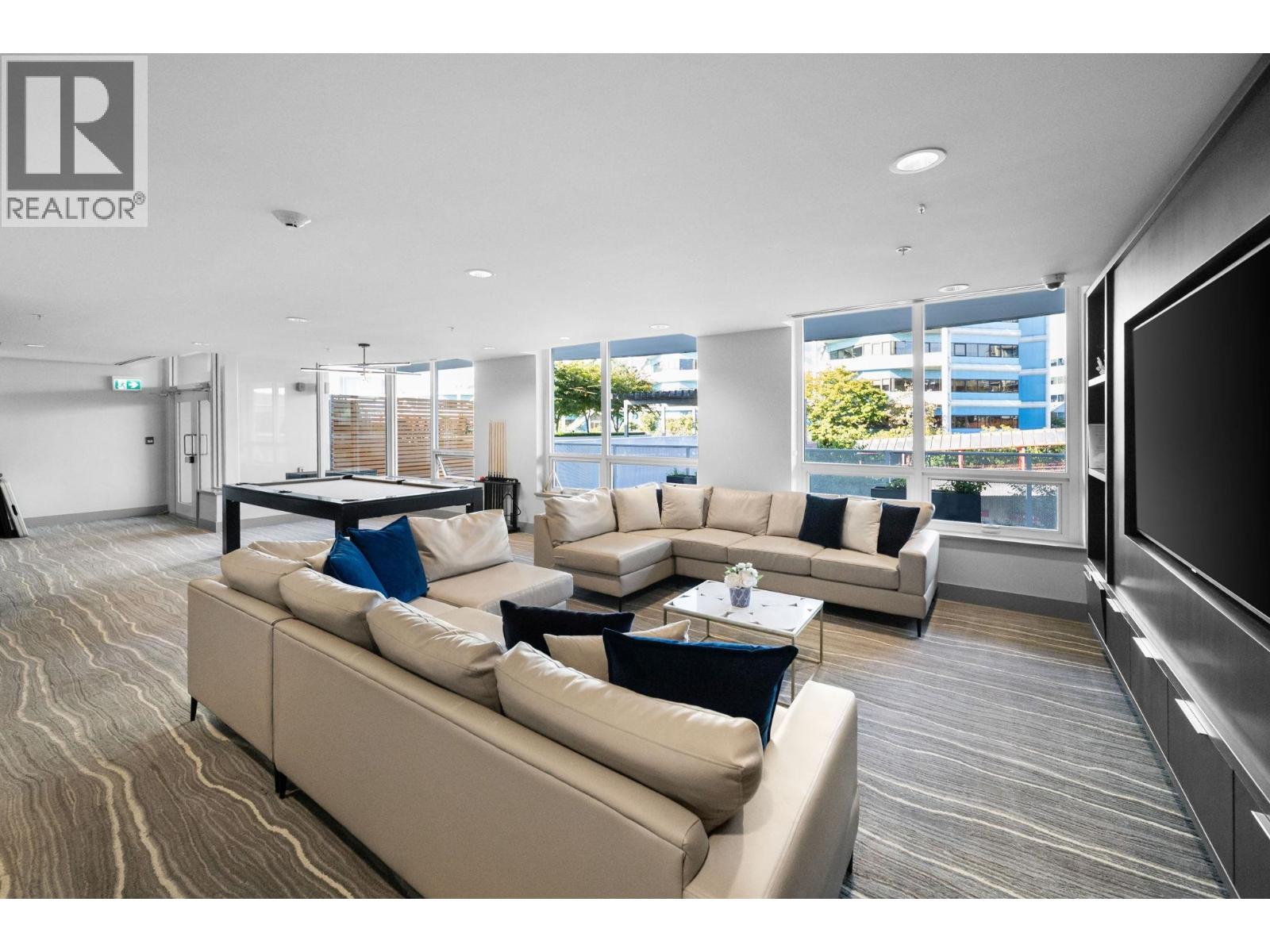 806 118 Carrie Cates Court, North Vancouver, British Columbia  V7L 0B2 - Photo 8 - R3177482