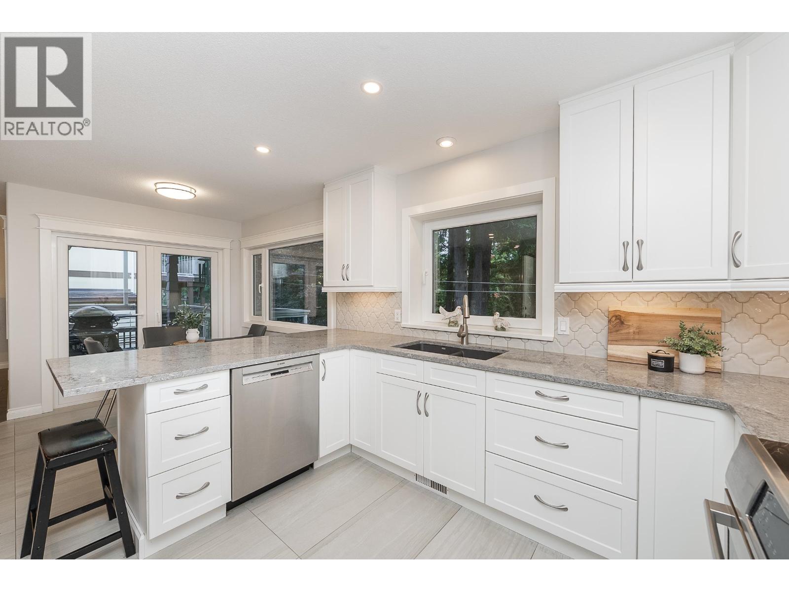 2958 Waterford Place, Coquitlam, British Columbia  V3E 2S9 - Photo 7 - R3177485