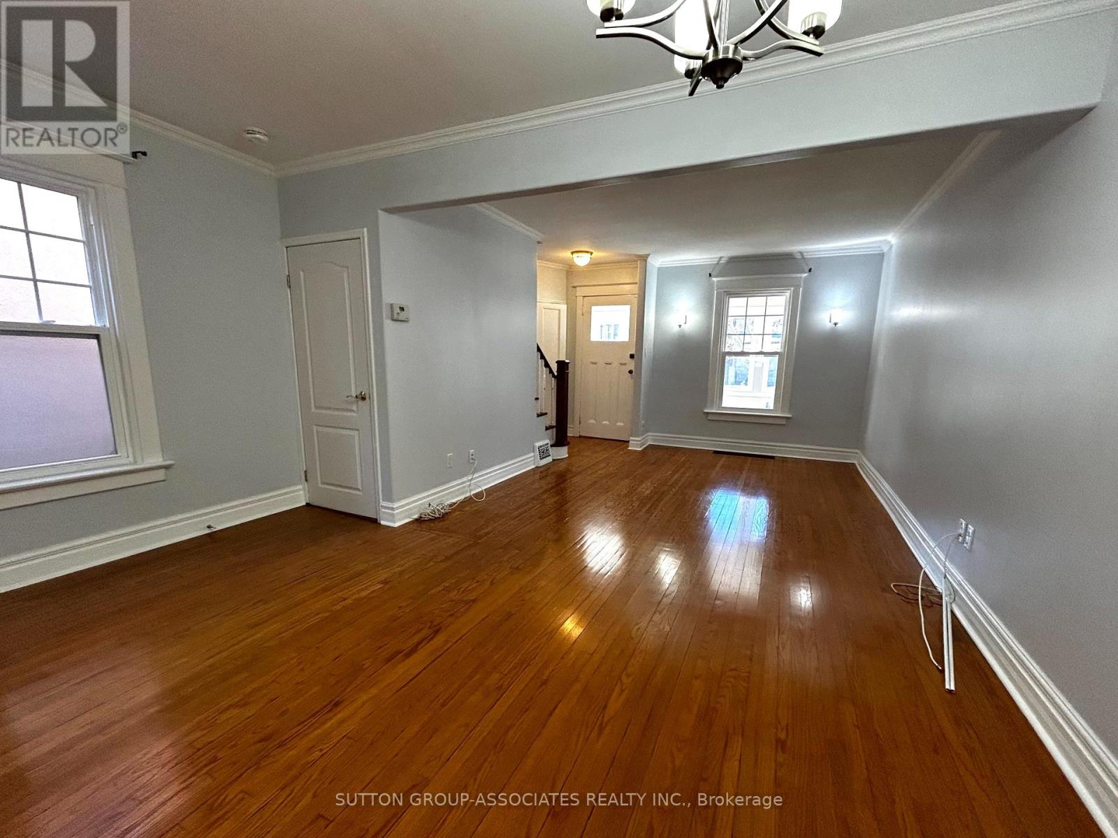 129 Kenwood Avenue, Toronto (Humewood-Cedarvale), Ontario  M6C 2S4 - Photo 6 - C14103772