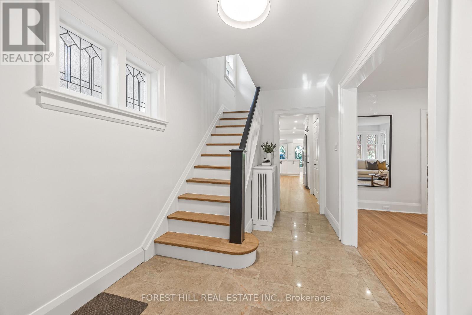 408 St Clements Avenue, Toronto, Ontario  M5N 1M1 - Photo 3 - C14103776
