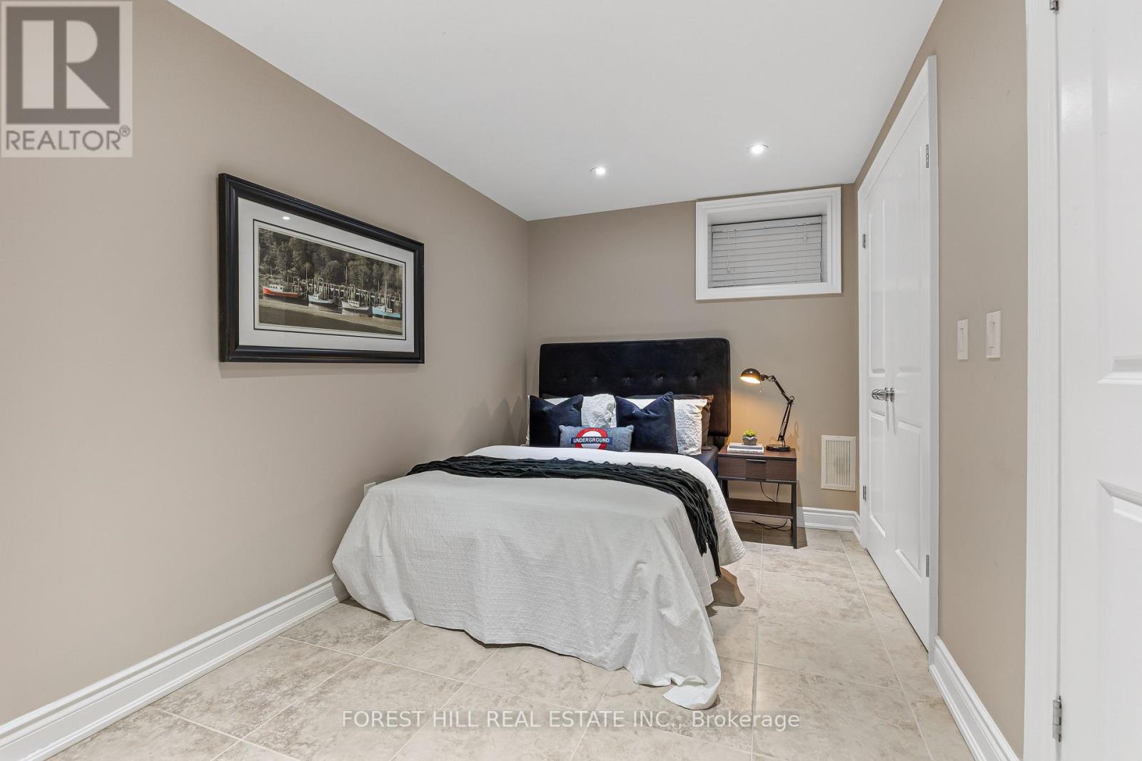 408 St Clements Avenue, Toronto, Ontario  M5N 1M1 - Photo 30 - C14103776