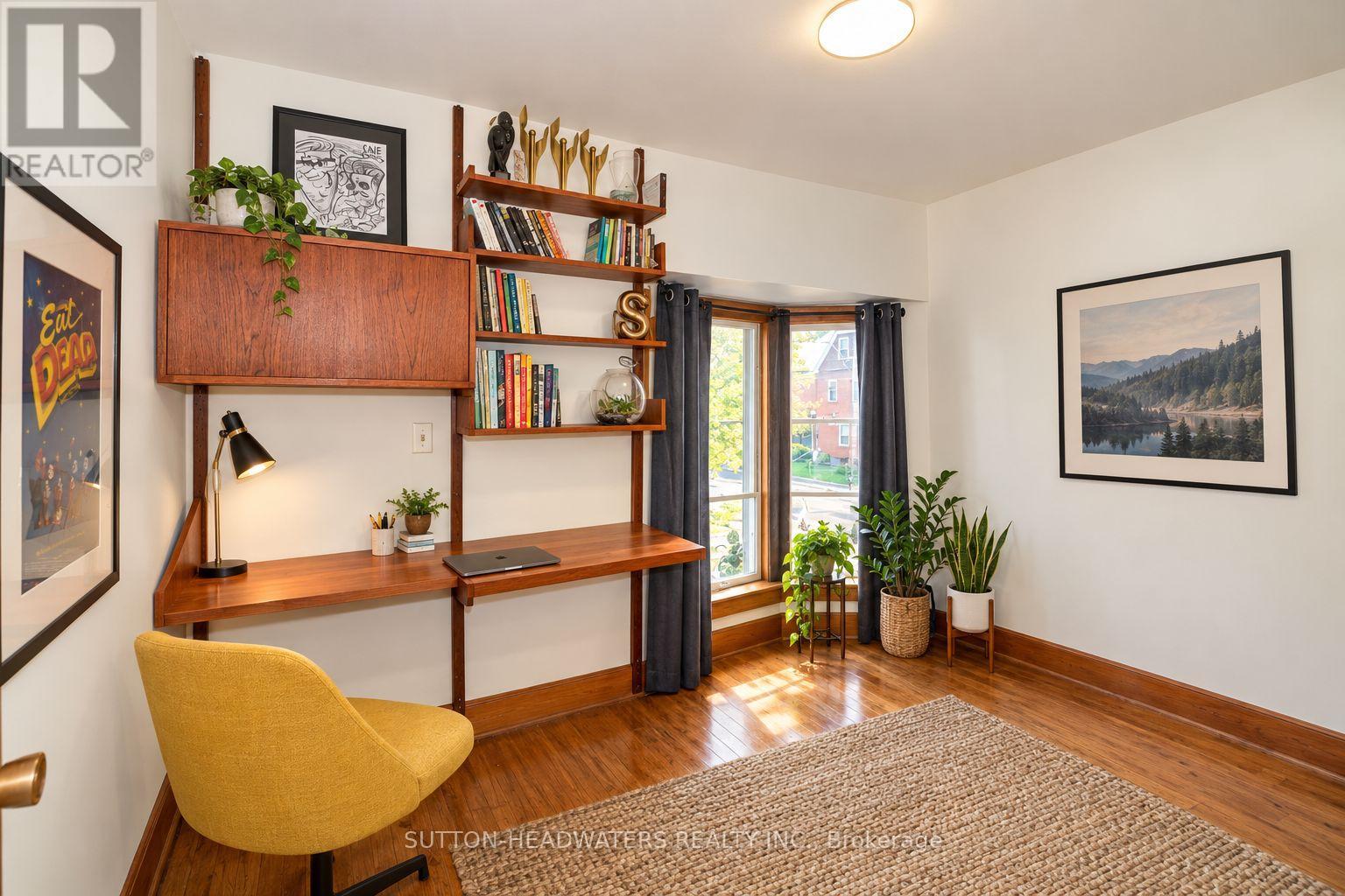 106 Barton Avenue, Toronto, Ontario  M6G 1P9 - Photo 23 - C14103808