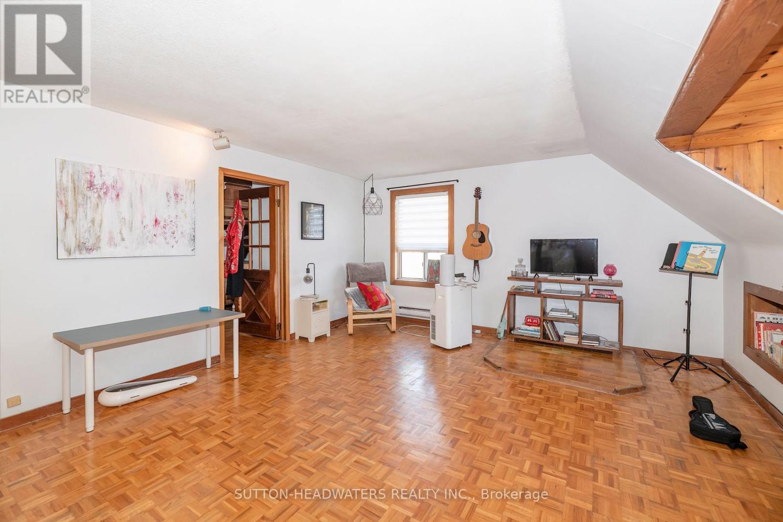 106 Barton Avenue, Toronto, Ontario  M6G 1P9 - Photo 33 - C14103808