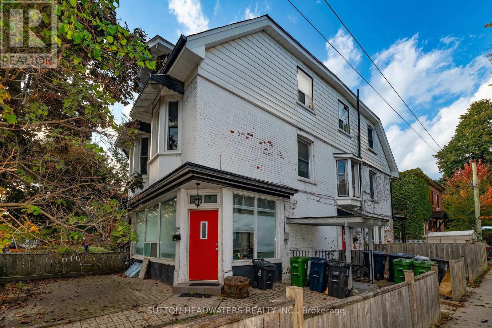 106 Barton Avenue, Toronto, Ontario  M6G 1P9 - Photo 4 - C14103808