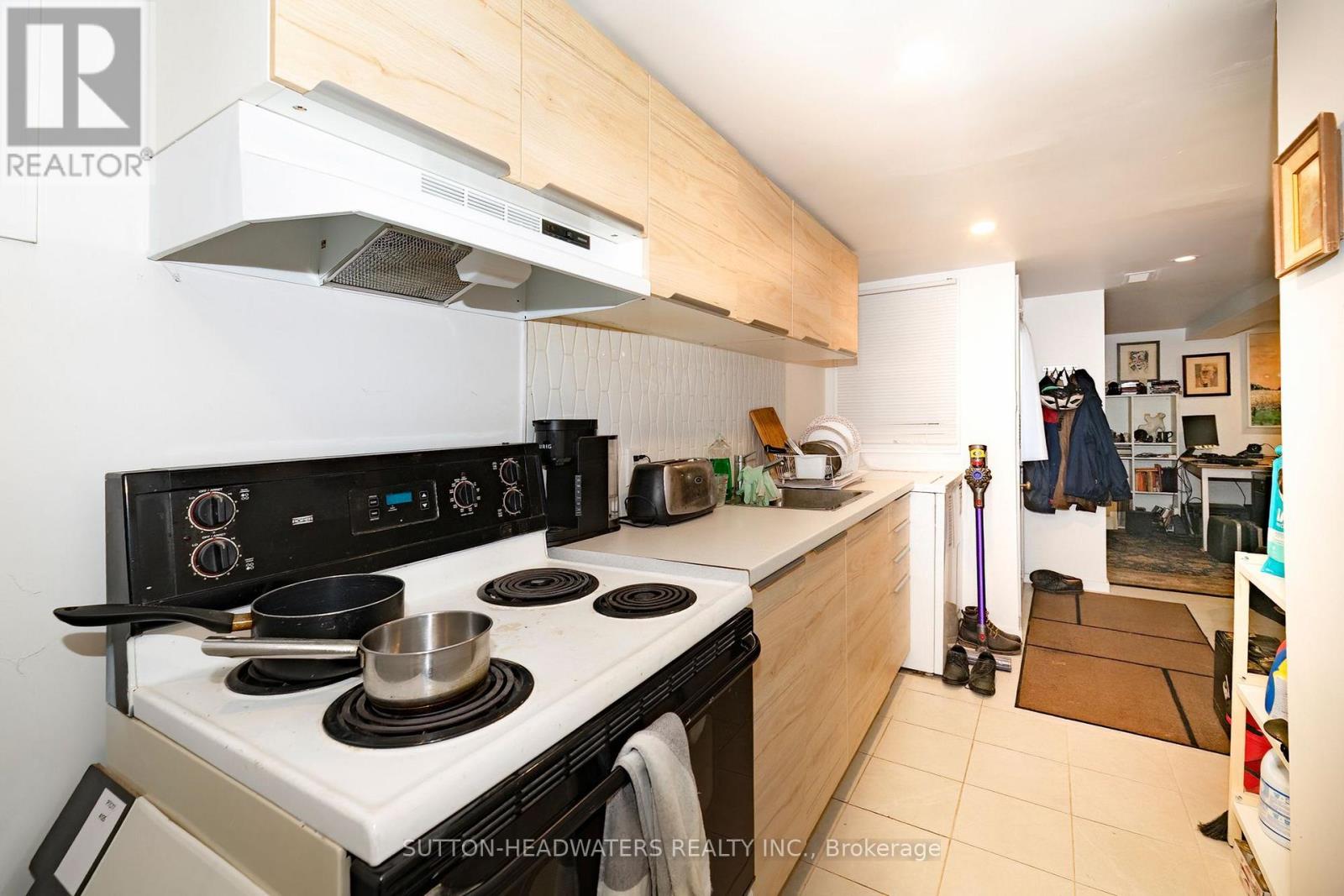 106 Barton Avenue, Toronto, Ontario  M6G 1P9 - Photo 45 - C14103808