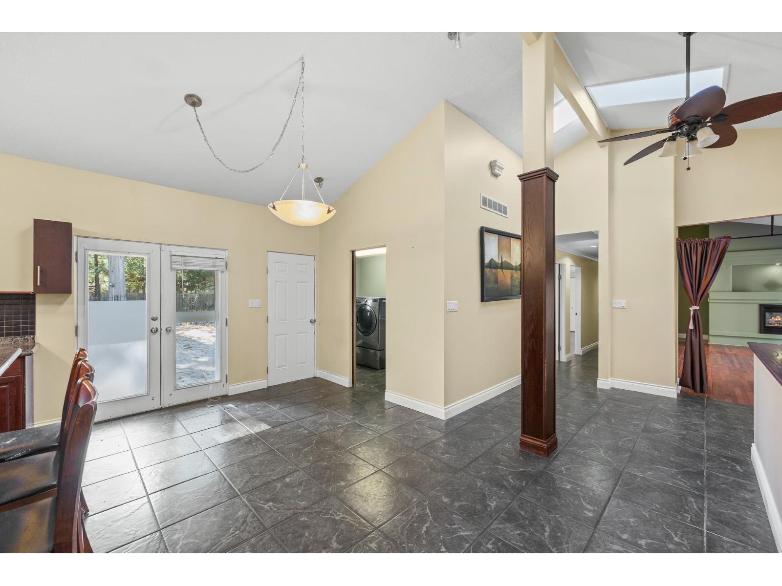 13284 Crescent Road, Surrey, British Columbia  V4P 1K4 - Photo 5 - R3177366