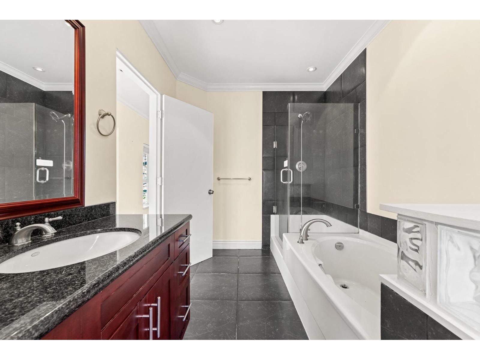 13284 Crescent Road, Surrey, British Columbia  V4P 1K4 - Photo 19 - R3177366
