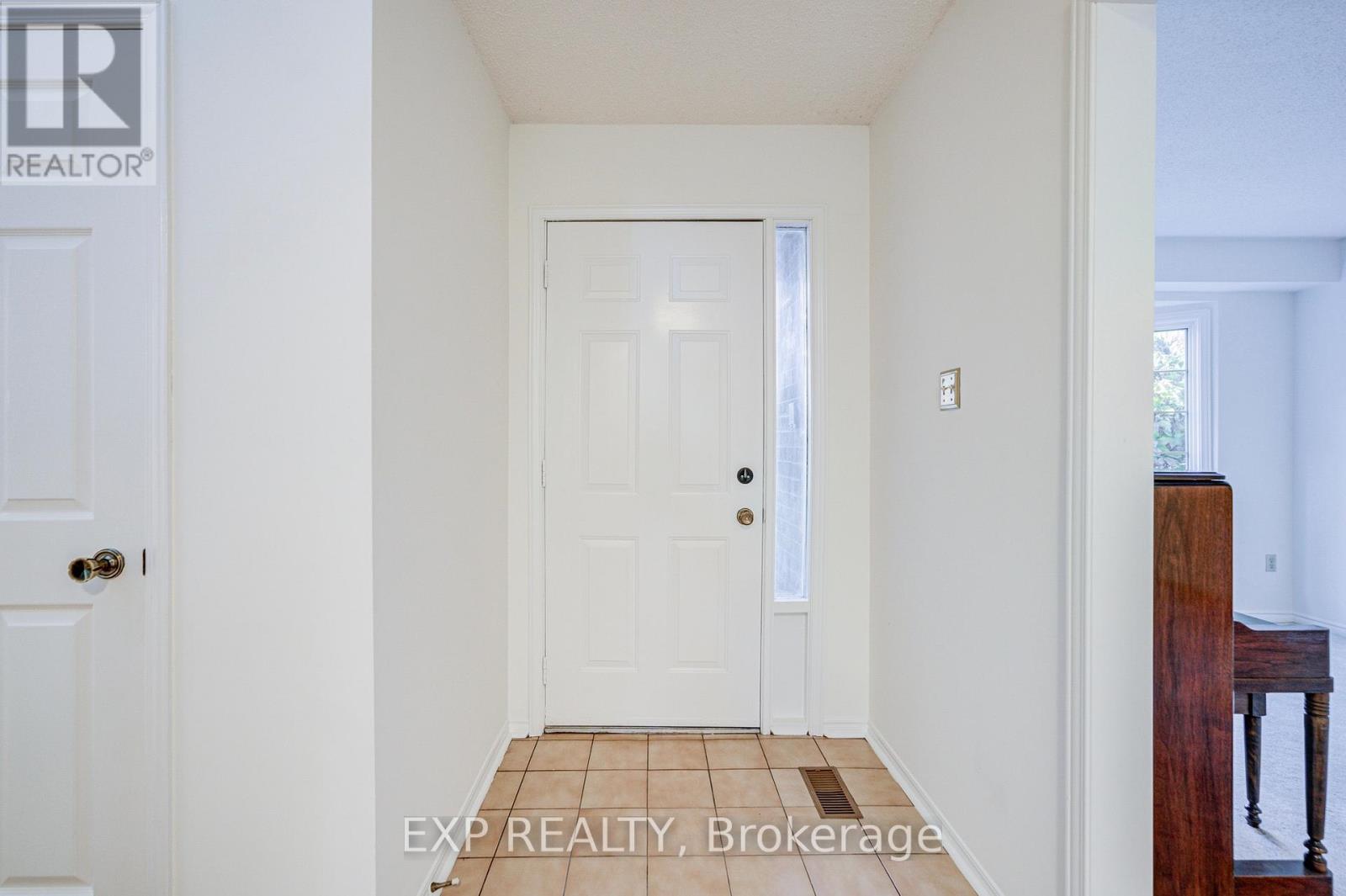 47 Longsword Drive, Toronto, Ontario  M1V 2Z9 - Photo 6 - E14103846