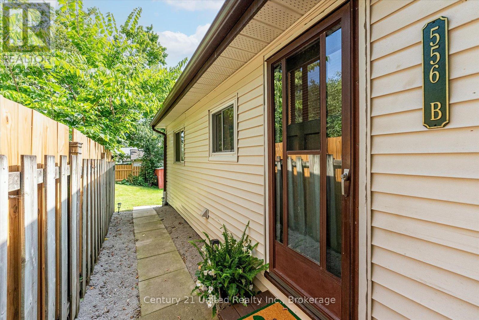 B - 556 Edison Avenue, Peterborough (Otonabee Ward 1), Ontario  K9J 4G5 - Photo 4 - X14103778