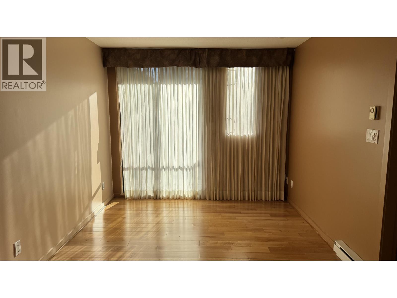 408 828 Cardero Street, Vancouver, British Columbia  V6G 2G5 - Photo 3 - R3176884