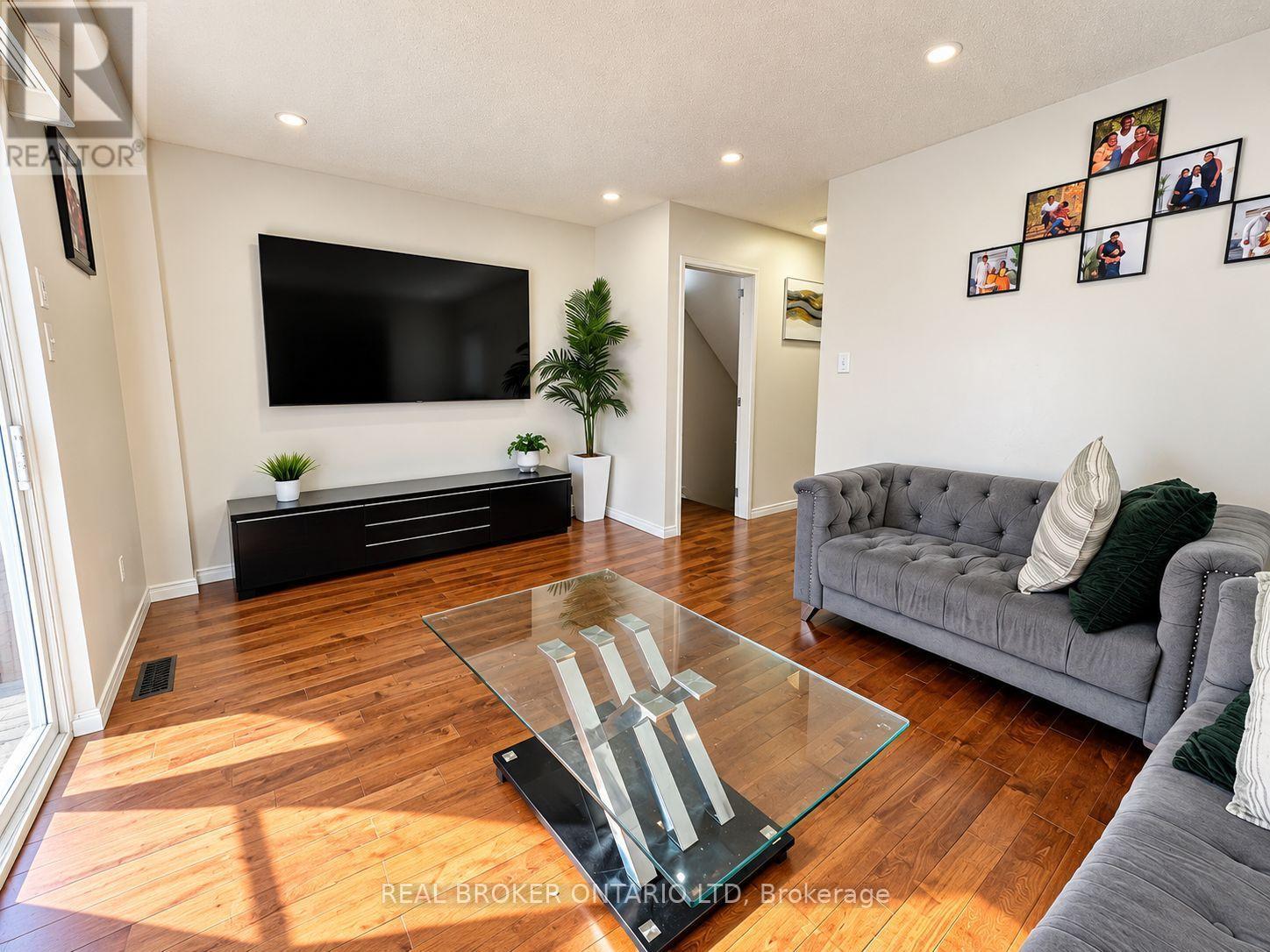 875 Southdale Road E, London South, Ontario  N6E 1V7 - Photo 4 - X14103868