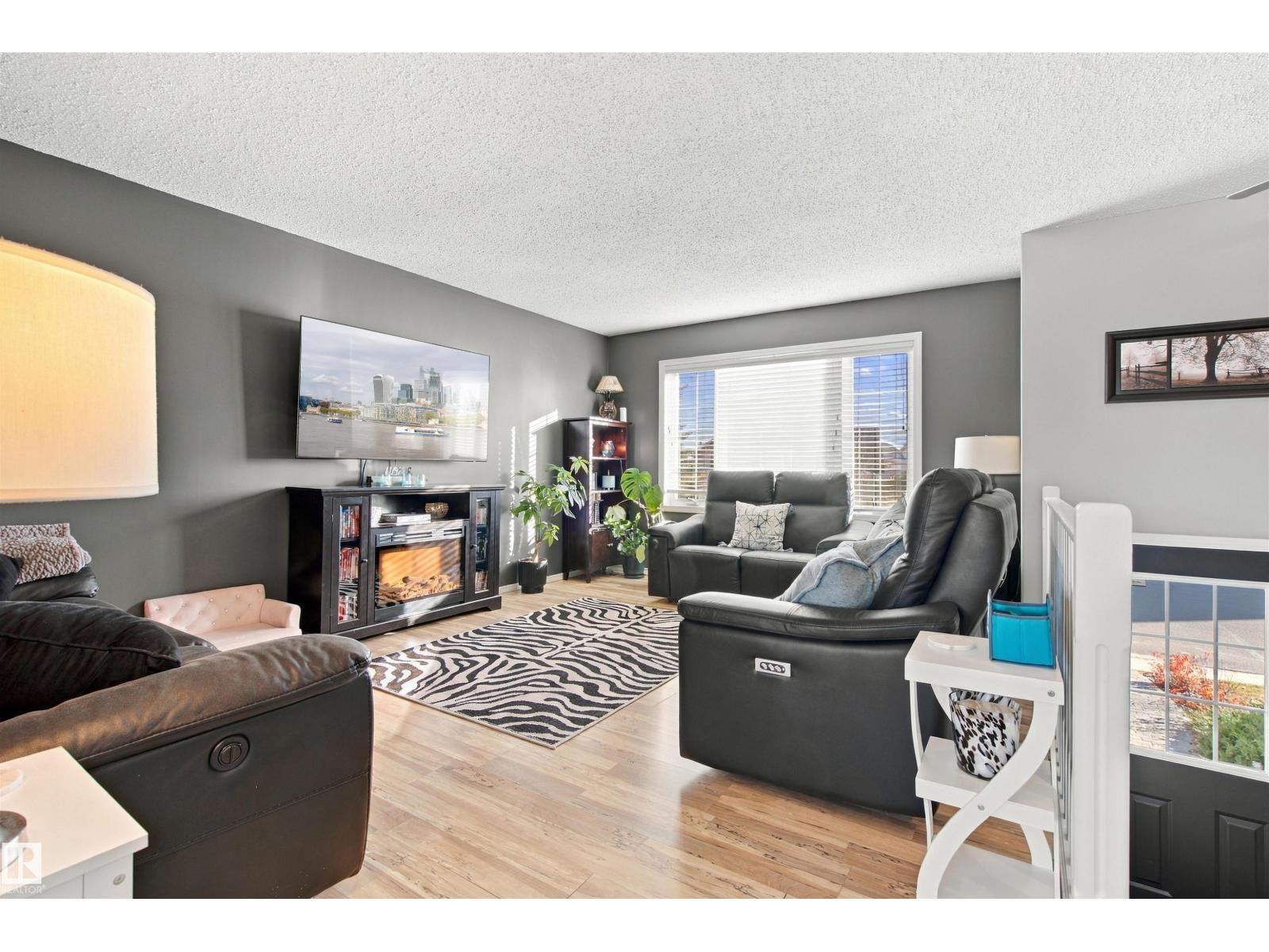 3801 42 Ave