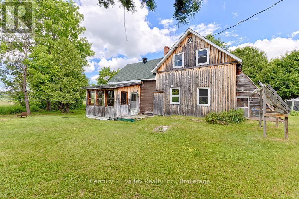 154 Mccauley Mountain Road, Bonnechere Valley, Ontario  K0J 1M0 - Photo 2 - X14103768