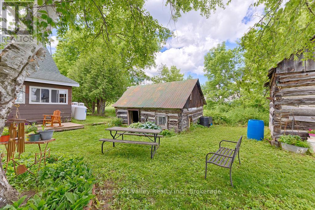 154 Mccauley Mountain Road, Bonnechere Valley, Ontario  K0J 1M0 - Photo 3 - X14103768