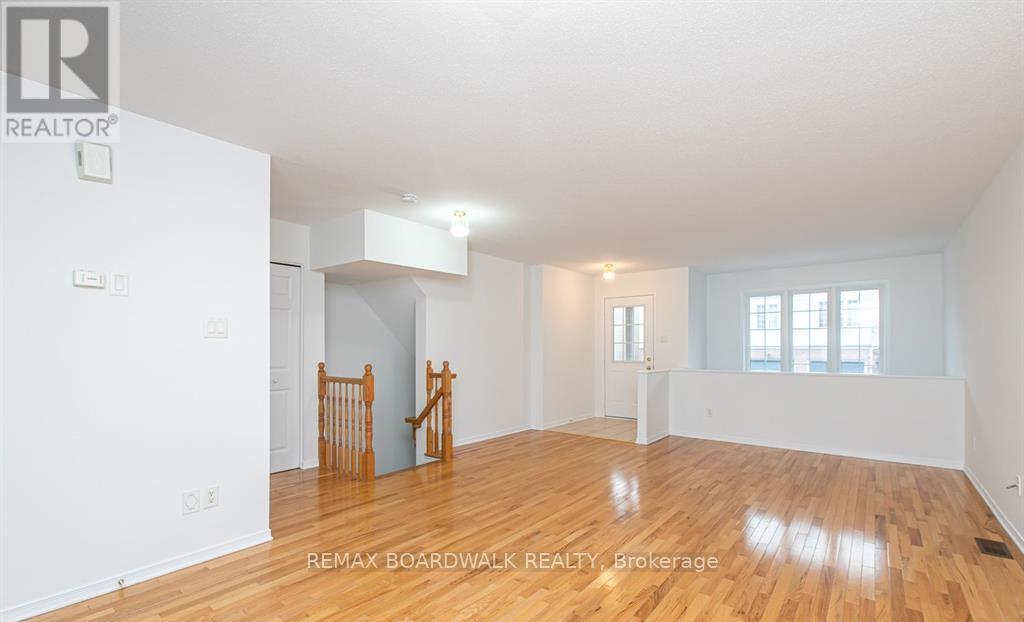250 Gershwin Private, Ottawa, Ontario  K2H 1G5 - Photo 4 - X14103856