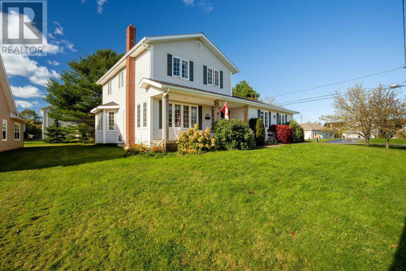 113 Greensview Drive, Stratford, Prince Edward Island  C1B 1N2 - Photo 2 - 202626350