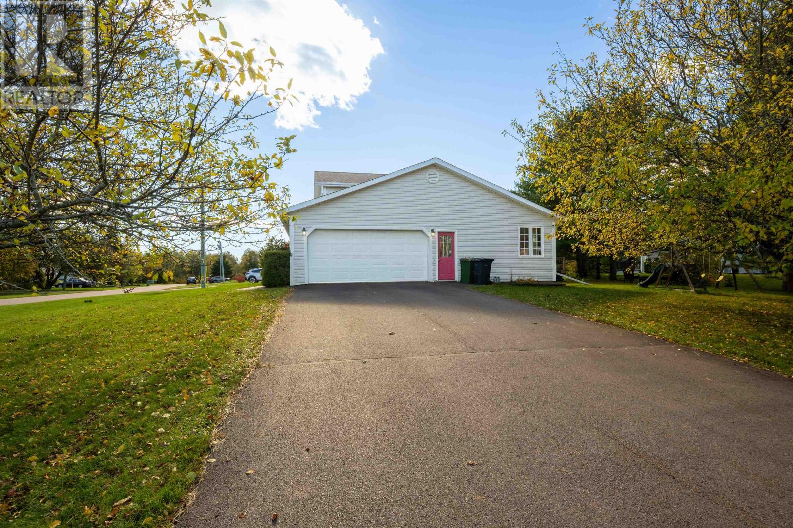 113 Greensview Drive, Stratford, Prince Edward Island  C1B 1N2 - Photo 5 - 202626350
