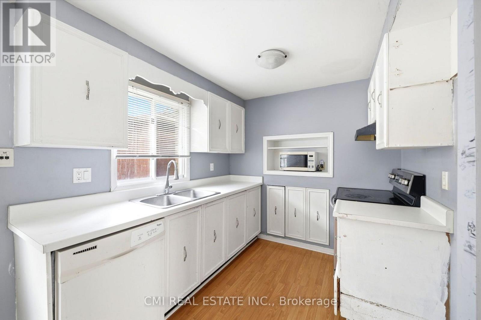 42 Geddes Crescent, Barrie, Ontario L4N 7B2 - Photo 11 - S14103800