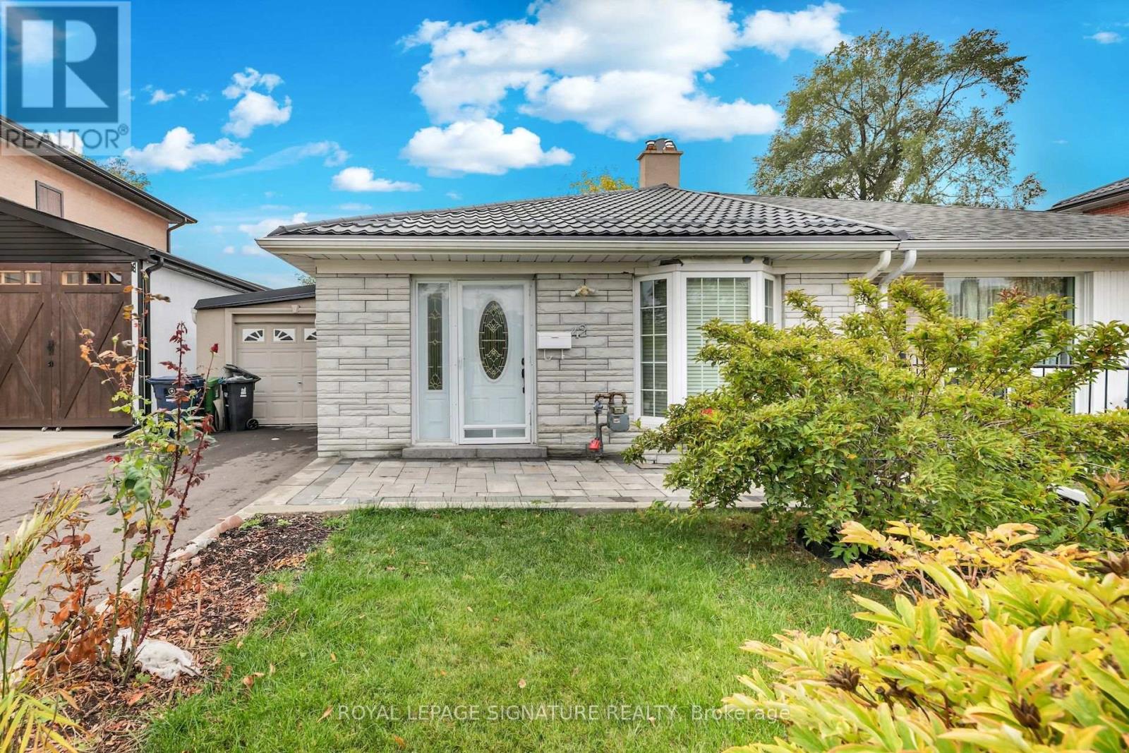 42 LIGHTWOOD DRIVE, toronto (thistletown-beaumonde heights), Ontario