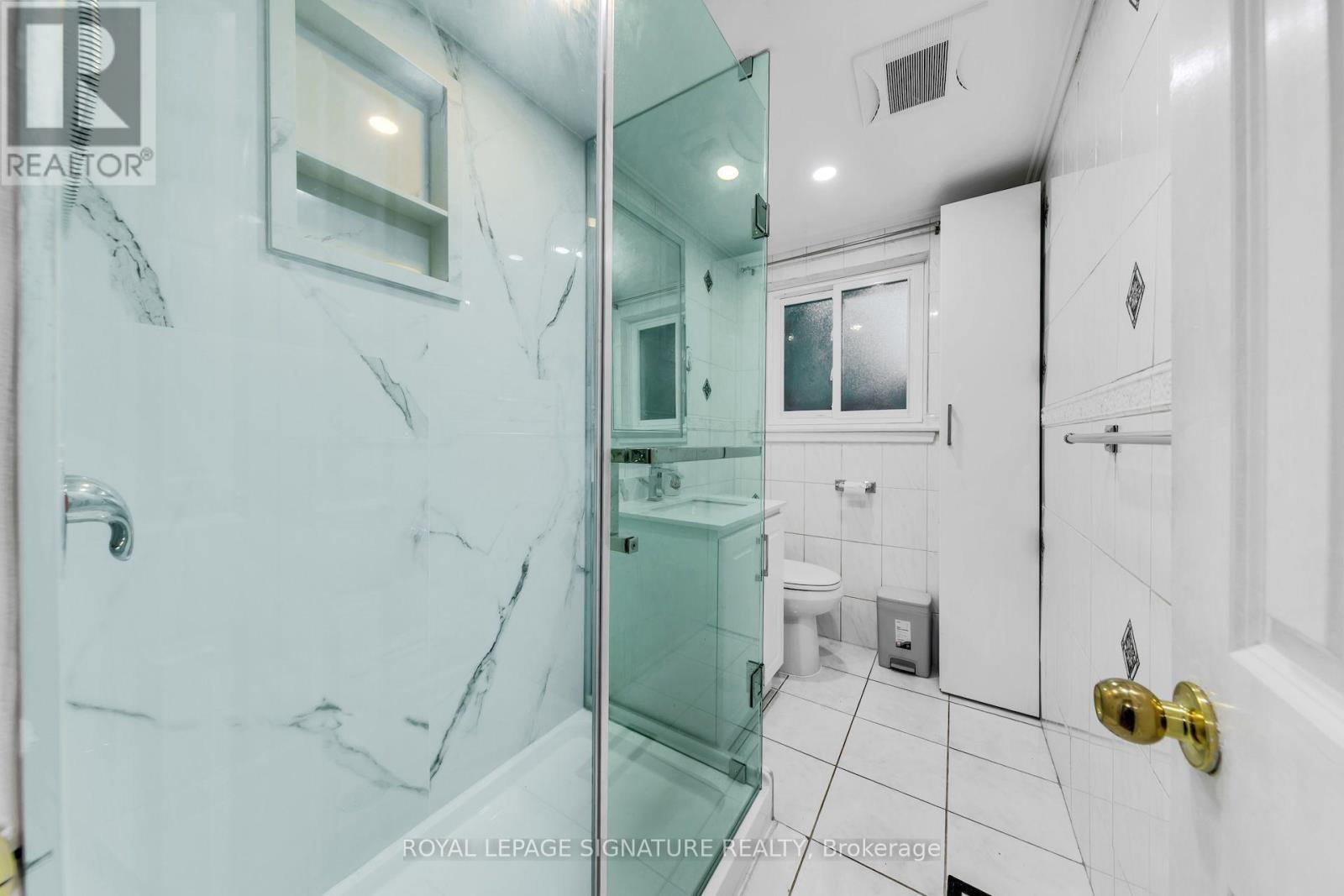 42 Lightwood Drive, Toronto (Thistletown-Beaumonde Heights), Ontario  M9V 2Z2 - Photo 26 - W14103842