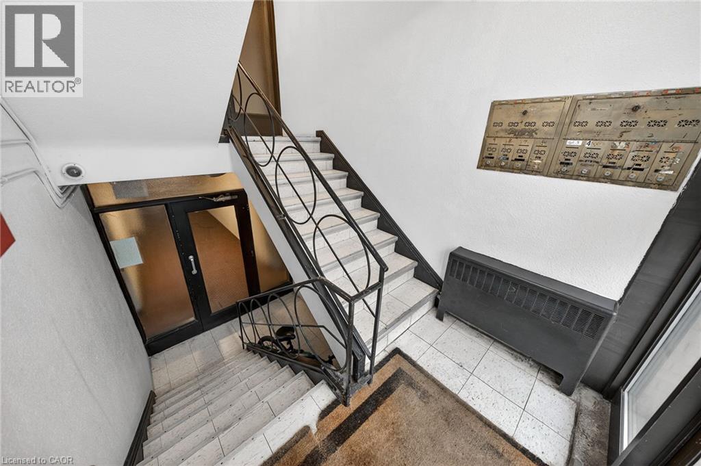 237 Mohawk Road E Unit# 12, Hamilton, Ontario  L9A 2H5 - Photo 7 - 40873177