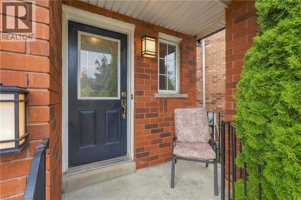 5169 Des Jardines Drive, Burlington, Ontario L7L 6P7 - Photo 3 - 40869015