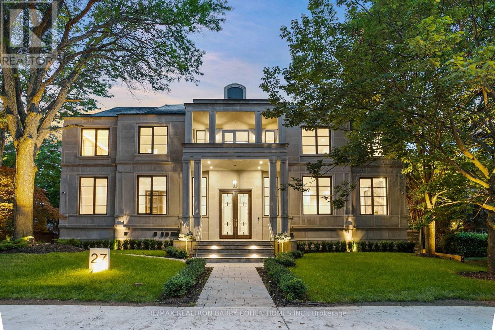 27 PENWOOD CRESCENT, Toronto, Ontario