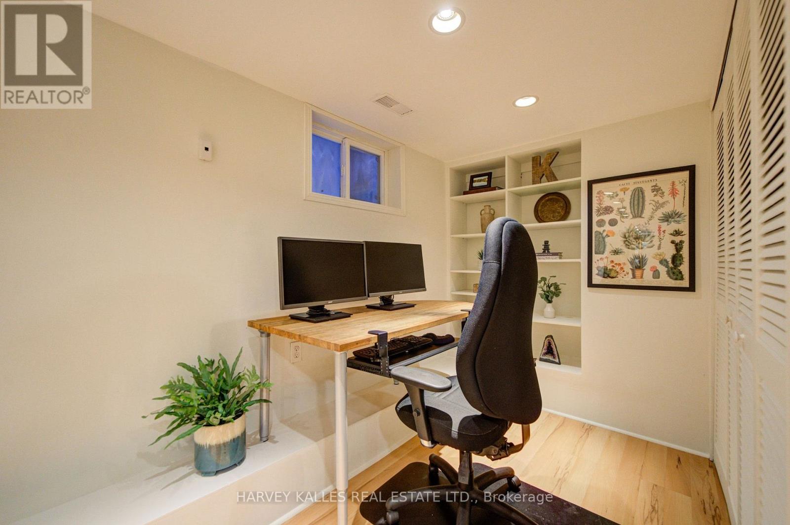 34 Kenwood Avenue, Toronto, Ontario  M6C 2R9 - Photo 34 - C14100134