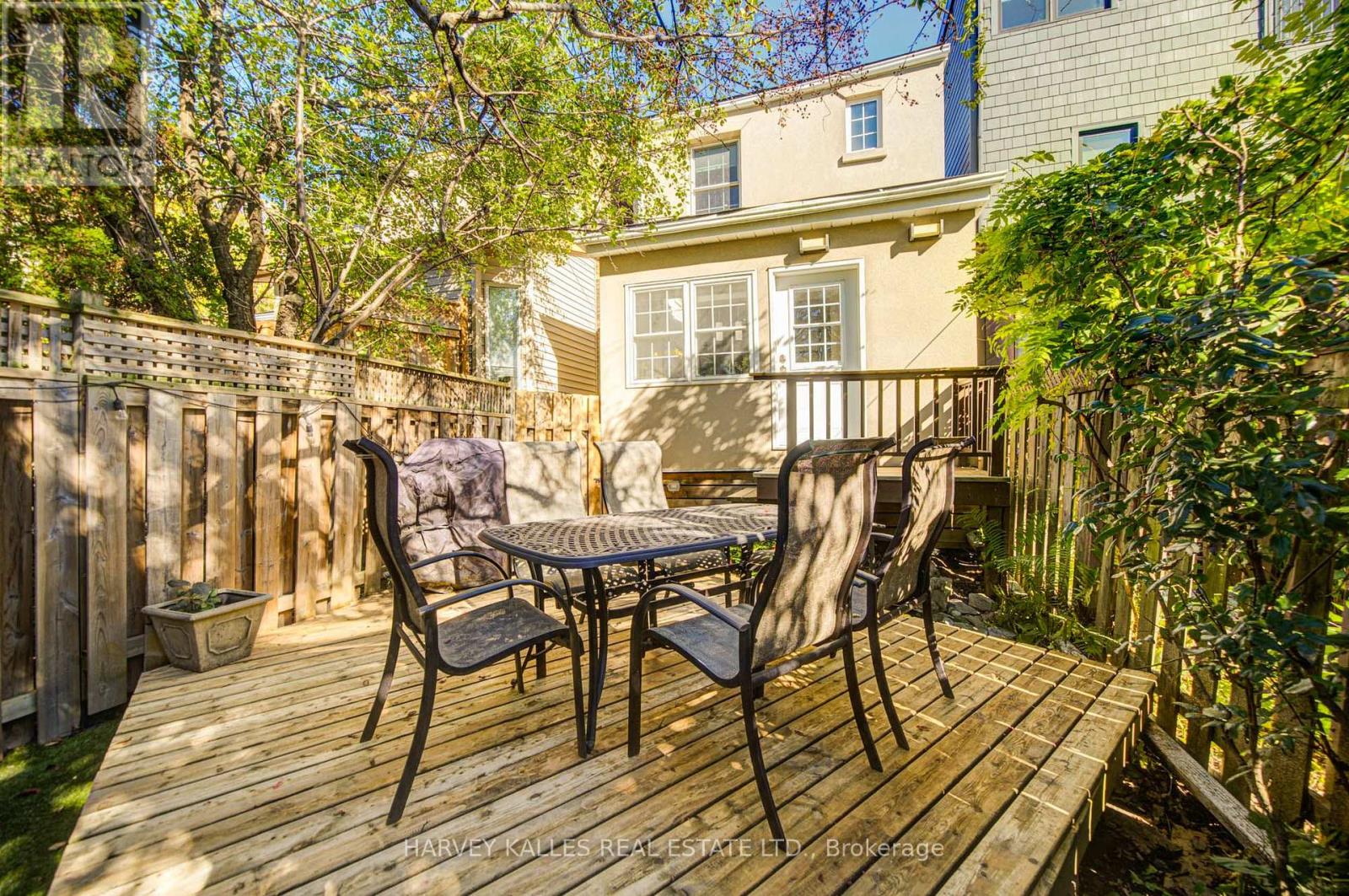 34 Kenwood Avenue, Toronto, Ontario  M6C 2R9 - Photo 40 - C14100134