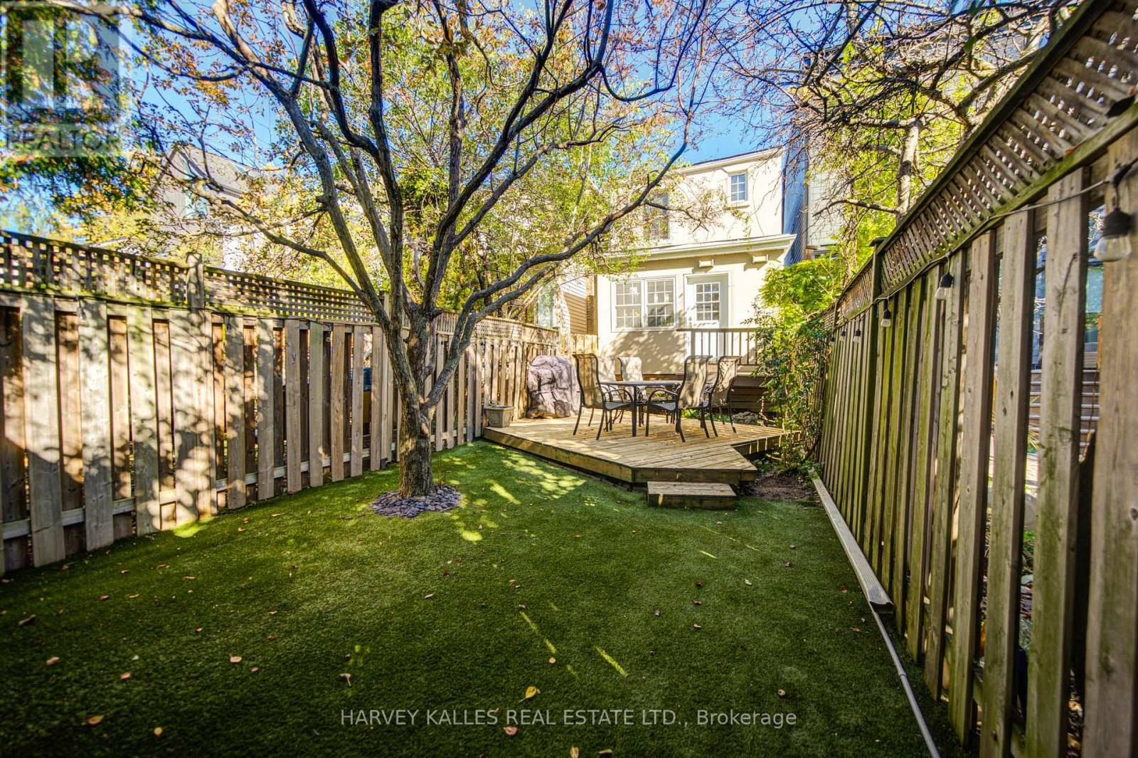 34 Kenwood Avenue, Toronto, Ontario  M6C 2R9 - Photo 42 - C14100134