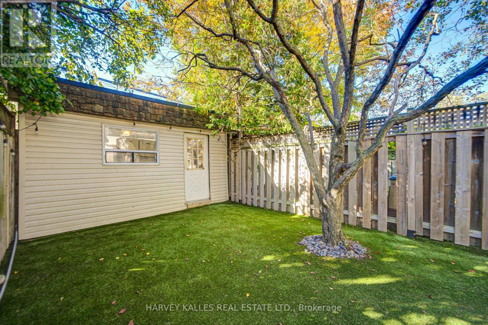 34 Kenwood Avenue, Toronto, Ontario  M6C 2R9 - Photo 43 - C14100134