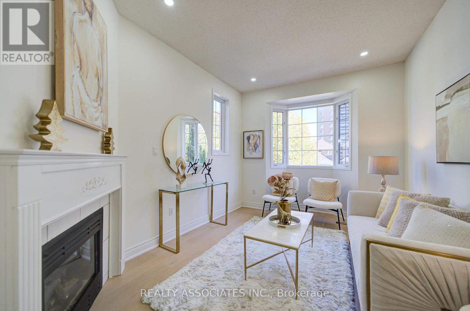 71 Highhill Drive, Toronto, Ontario  M1T 1N8 - Photo 17 - E14102476