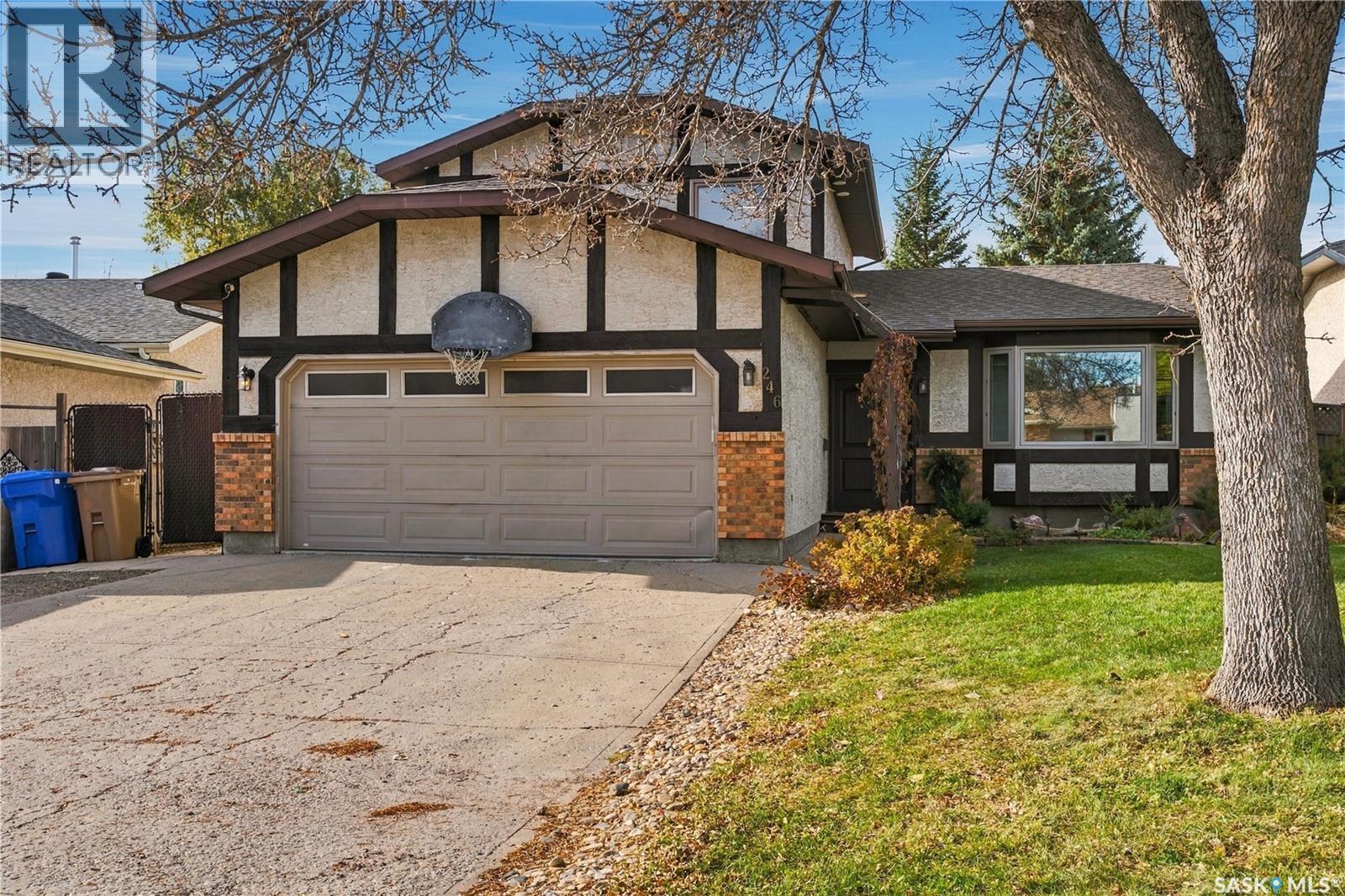 246 Hector Crescent N, Regina, Saskatchewan  S4Y 1C3 - Photo 1 - SK051662