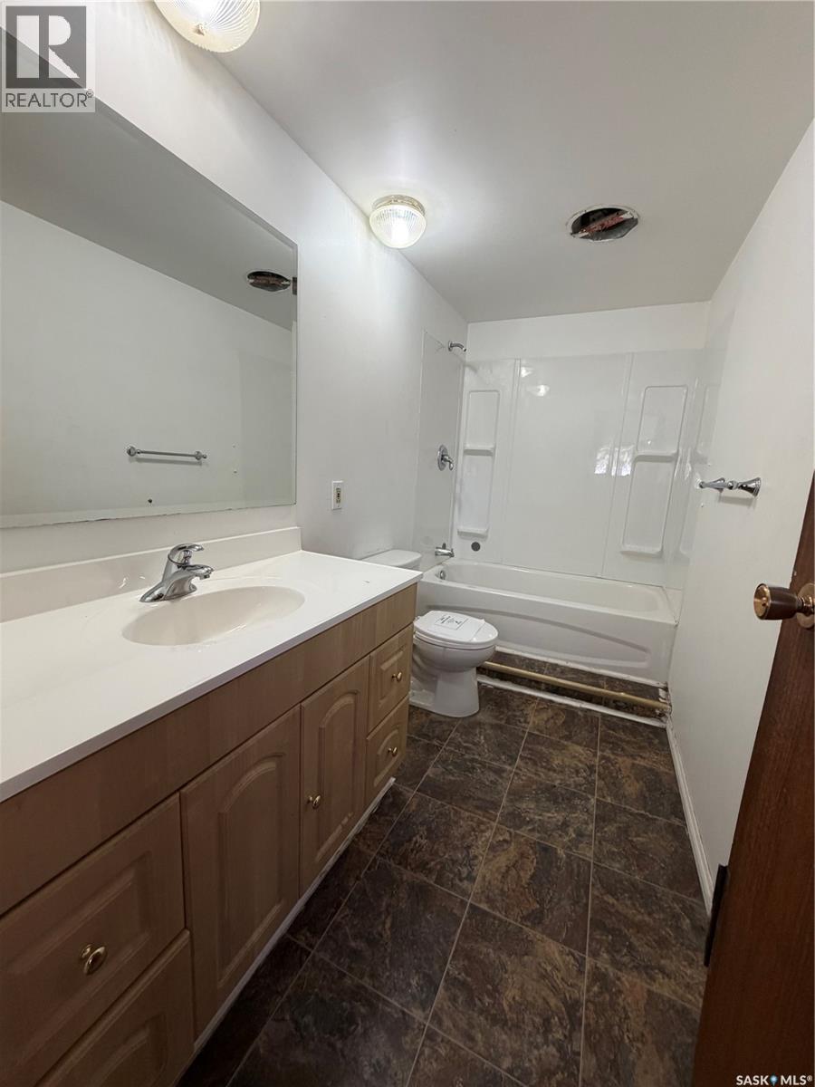 241 30th Street W, Battleford, Saskatchewan  S0M 0E0 - Photo 11 - SK051659