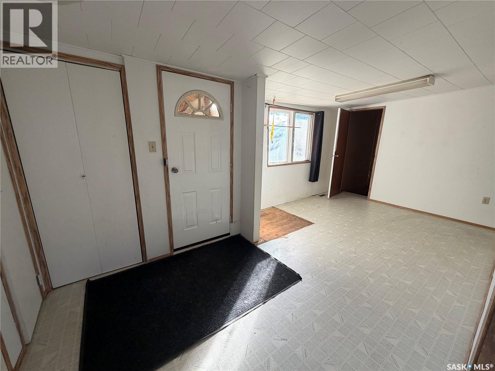 241 30th Street W, Battleford, Saskatchewan  S0M 0E0 - Photo 8 - SK051659